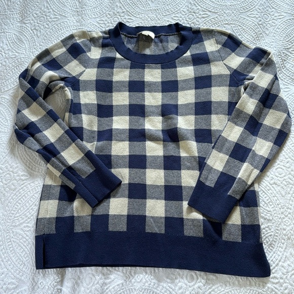 Loft Crewneck - Picture 1 of 3